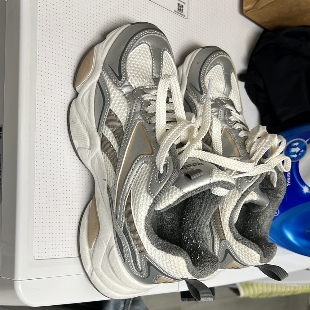 Reebok Woman’s Ortholite Athletic Shoe-Changed my mind. I’m keeping them! - Picture 5 of 8